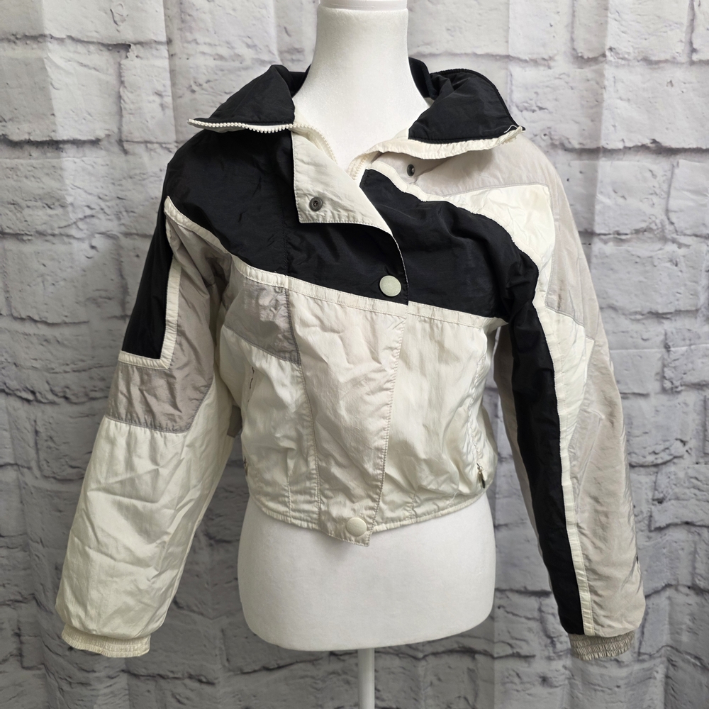 Vintage Serac Women's Black and White Puffer Jacket Size 8